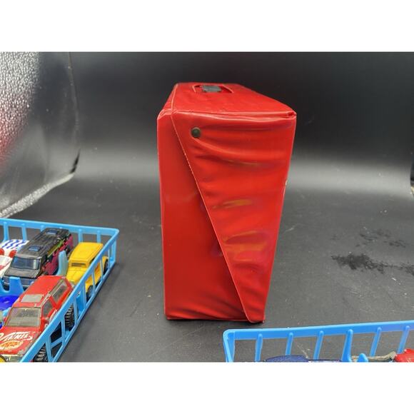 Vintage Tara Toy 24 Car Case Red # 20150 Including 22 Cars Hot Wheels Matchbox - Picture 13 of 16